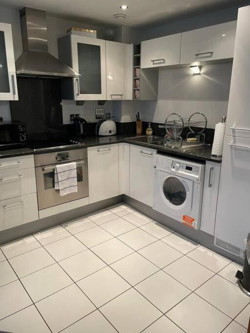 1 Bedroom Apartment Royal Docks London Bagian luar foto